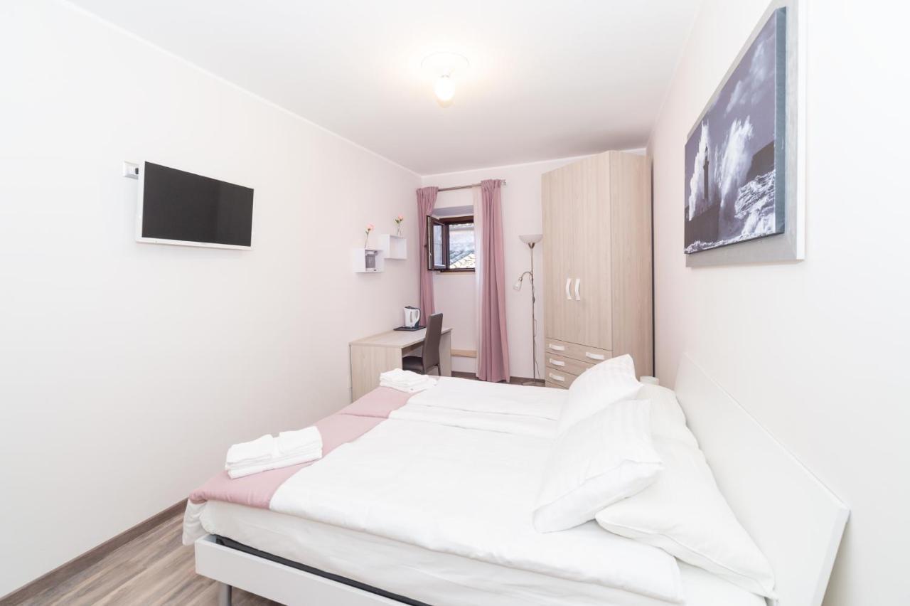 La Dimora Nel Borgo Apartment วิตอร์คิอาโน ภายนอก รูปภาพ
